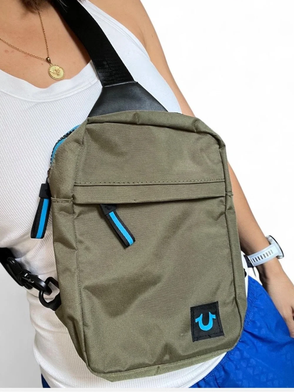 TRUE RELIGION OLIVE GREEN AND TURQUOISE SLING BAG CROSSBODY BAG